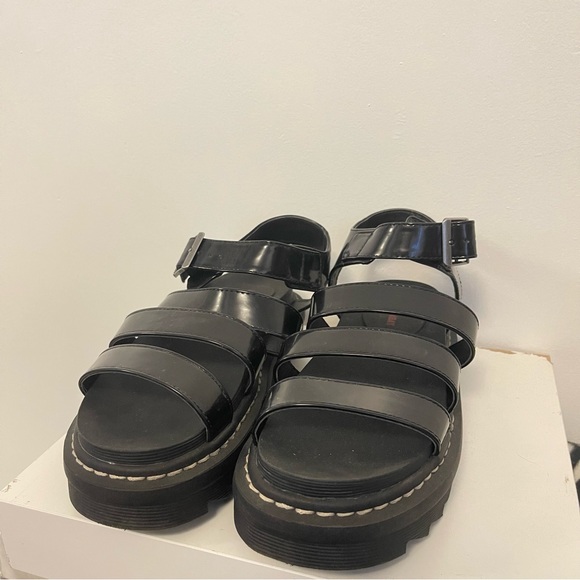 Union Bay | Black Patent Leather Dulce Fisherman Sandal - Picture 5 of 9